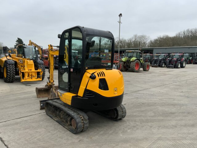 JCB 8026 CTS Digger (ST22337)