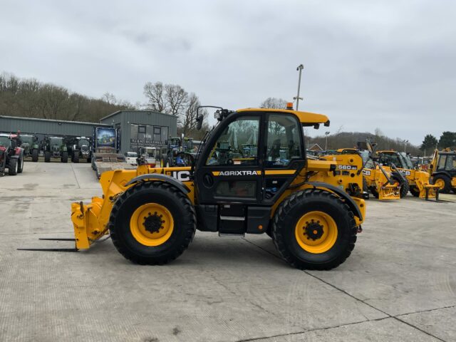 JCB 560-80 Agri Super Telehandler (ST22352)