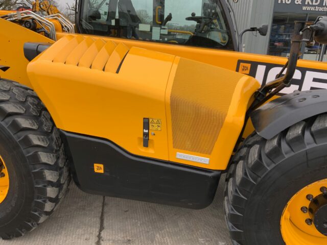 JCB 560-80 Agri Super Telehandler (ST22352)