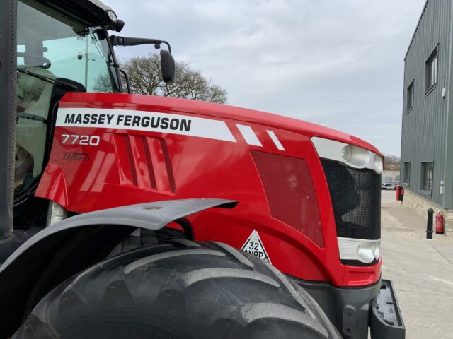 Massey Ferguson 7720 DYNA-6 Tractor (ST20734)