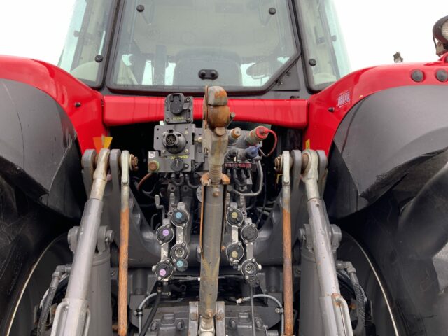 Massey Ferguson 7720 DYNA-6 Tractor (ST20734)