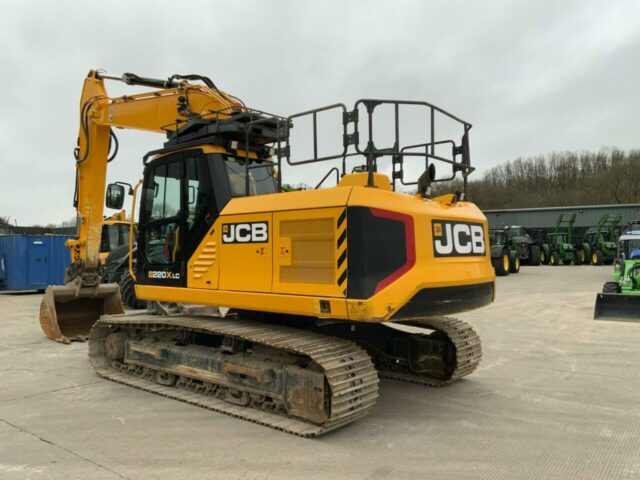 JCB 220X LC Digger (ST21870)