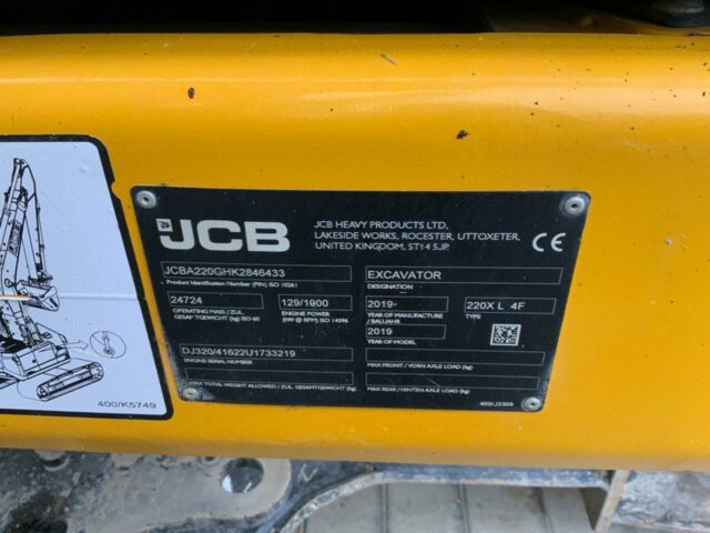 JCB 220X LC Digger (ST21870)