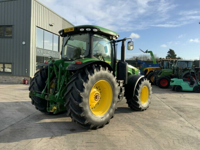 John Deere 8270R Tractor (ST21773)