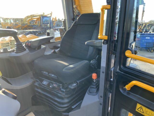 JCB 542-70 Agri Xtra Telehander (ST21734)