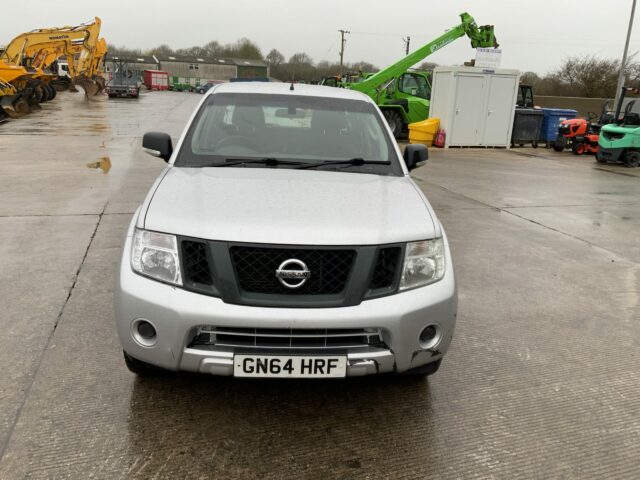 Nissan Navara Double Cab Pick Up (ST22210)