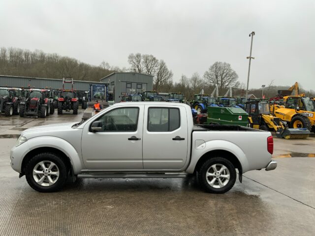 Nissan Navara Double Cab Pick Up (ST22210)