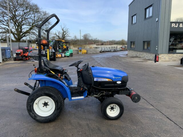 New Holland TC21D Compact Tractor (ST22155)