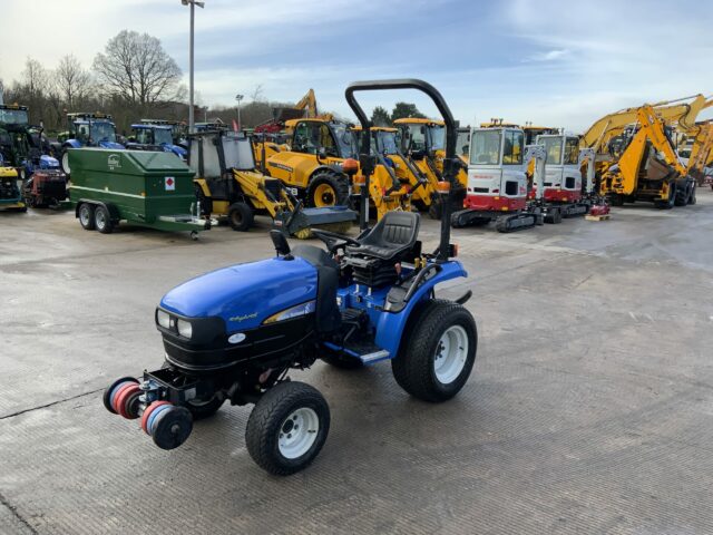 New Holland TC21D Compact Tractor (ST22155)