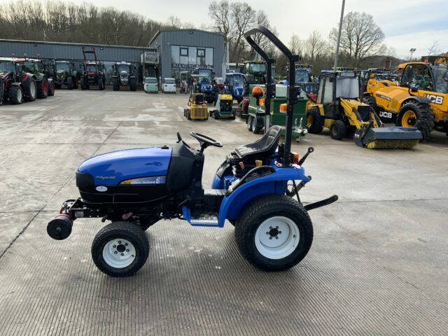 New Holland TC21D Compact Tractor (ST22155)