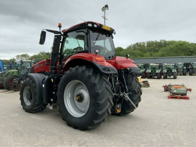 Case Magnum 310 Tractor (ST18497)