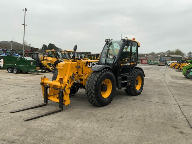 JCB 560-80 Agri Xtra Telehandler (ST22351)