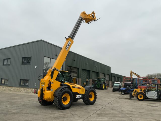 JCB 560-80 Agri Xtra Telehandler (ST22351)