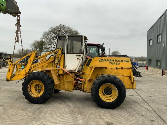 JCB 412 Farm Master Turbo Wheeled Loading Shovel (ST22182)