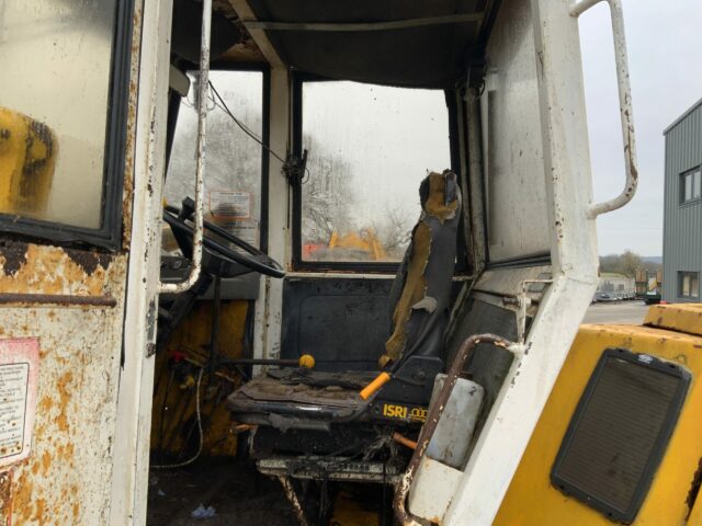 JCB 412 Farm Master Turbo Wheeled Loading Shovel (ST22182)