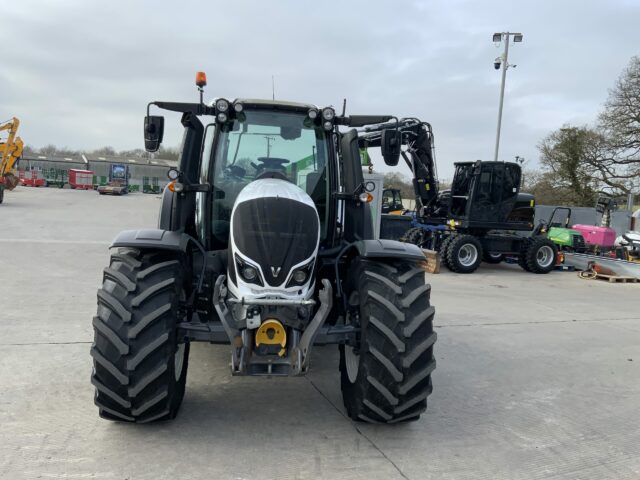 Valtra N154 Active Tractor (ST22245)