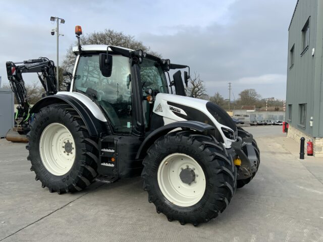 Valtra N154 Active Tractor (ST22245)