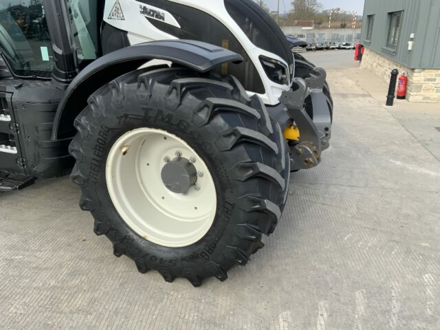 Valtra N154 Active Tractor (ST22245)