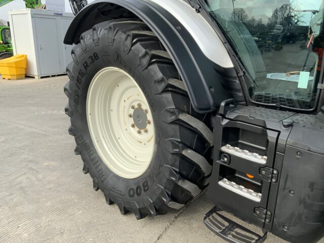 Valtra N154 Active Tractor (ST22245)