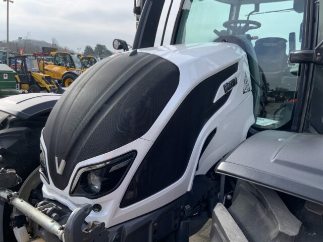 Valtra N154 Active Tractor (ST22245)