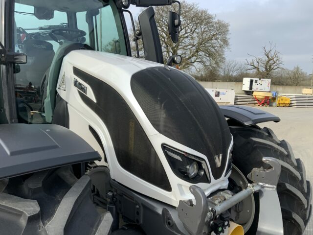 Valtra N154 Active Tractor (ST22245)