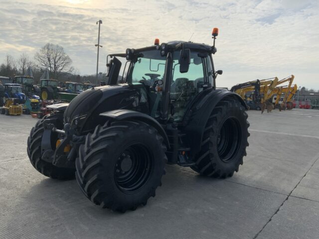 Valtra N174 Direct Tractor (ST22409)