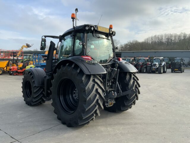 Valtra N174 Direct Tractor (ST22409)