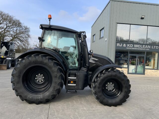 Valtra N174 Direct Tractor (ST22409)