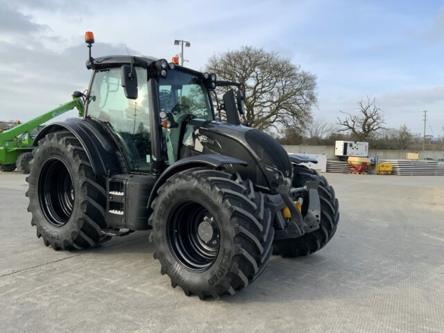 Valtra N174 Direct Tractor (ST22409)