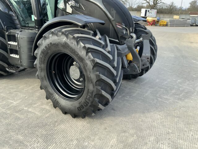 Valtra N174 Direct Tractor (ST22409)