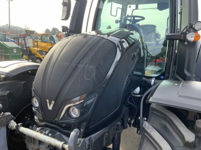 Valtra N174 Direct Tractor (ST22409)