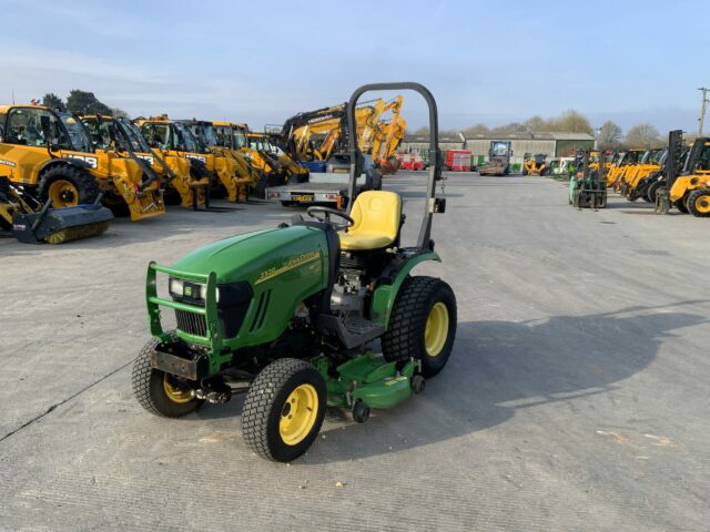 John Deere 2320 Compact Mower (ST21450)