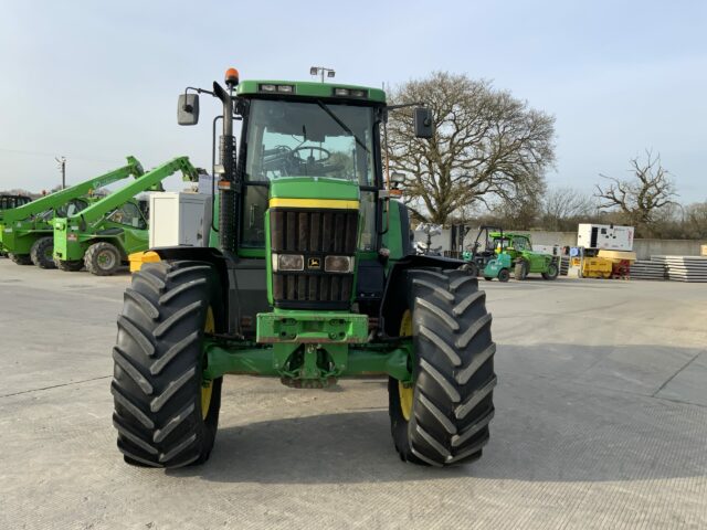 John Deere 7710 Tractor (ST20617)