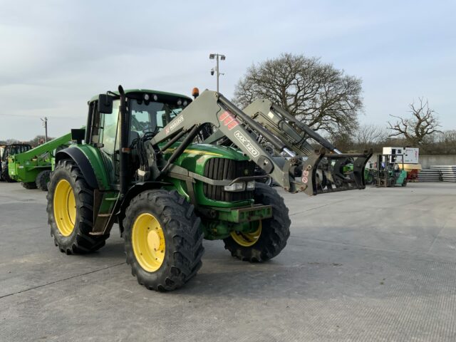 John Deere 6820 Tractor (ST21820)