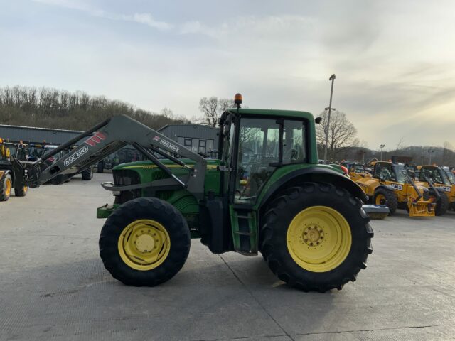 John Deere 6820 Tractor (ST21820)