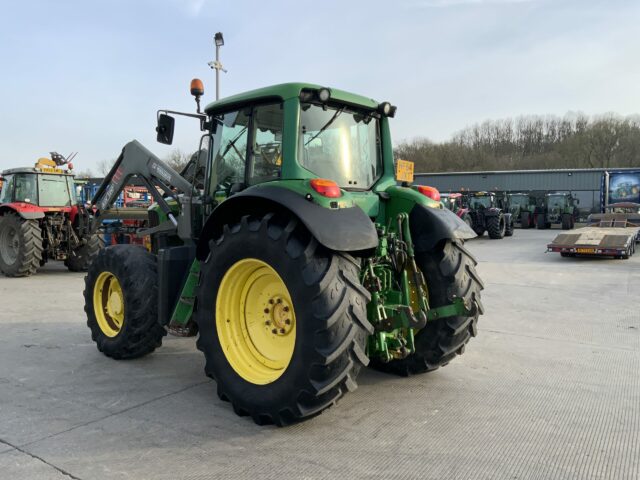 John Deere 6820 Tractor (ST21820)