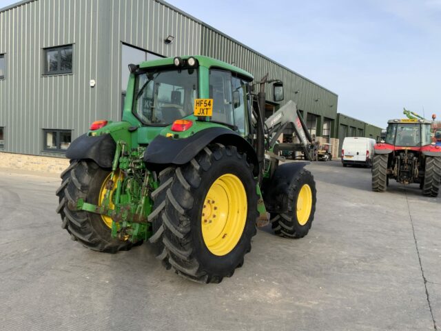 John Deere 6820 Tractor (ST21820)