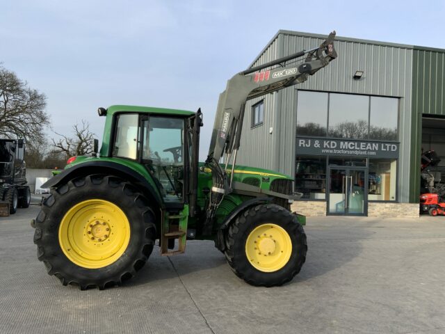 John Deere 6820 Tractor (ST21820)