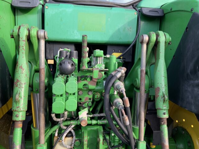 John Deere 6820 Tractor (ST21820)