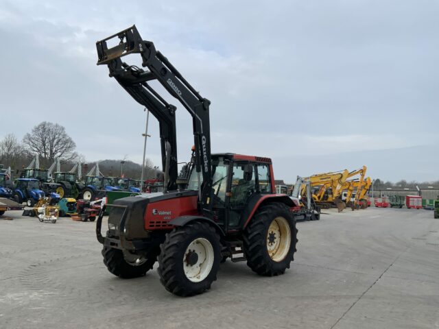 Valmet 8100 Twin Track Reverse Drive Tractor