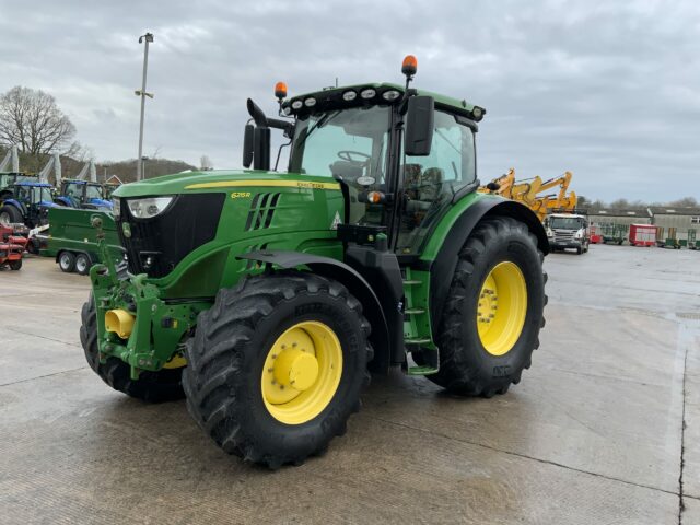 John Deere 6215R Tractor (ST22423)