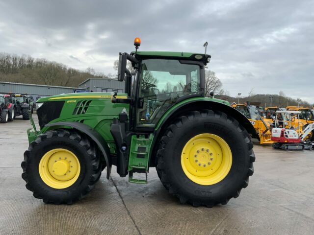 John Deere 6215R Tractor (ST22423)