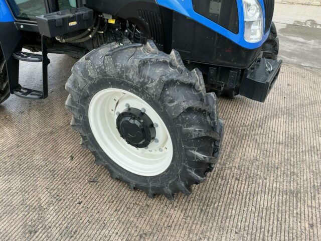 New Holland TD5.95 Tractor (ST21797)