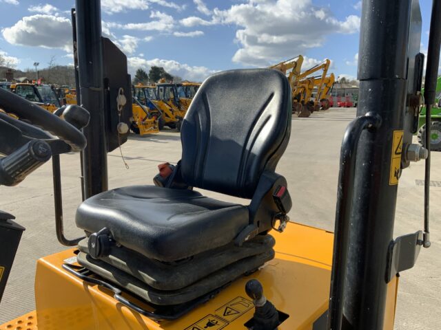 JCB 3 Tonne Swivel Tip Dumper (ST22596)