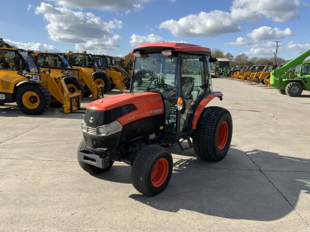 Kubota L2501 Compact Tractor (ST21204)