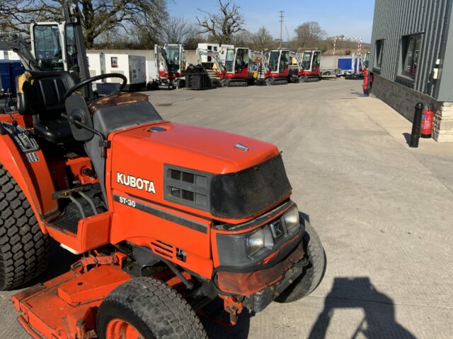 Kubota ST30 Compact Tractor (ST22507)