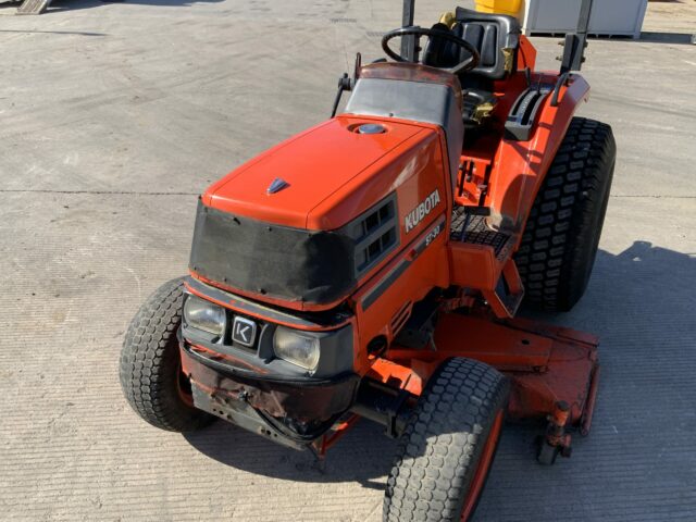 Kubota ST30 Compact Tractor (ST22507)