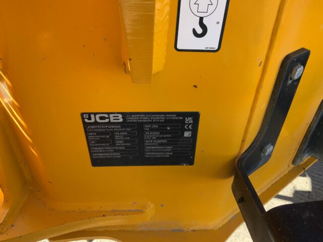 JCB 6T-2 Swivel Tip Dumper (ST22602)