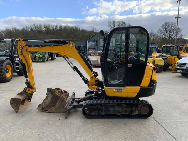 JCB 8026 CTS Digger (ST22337)