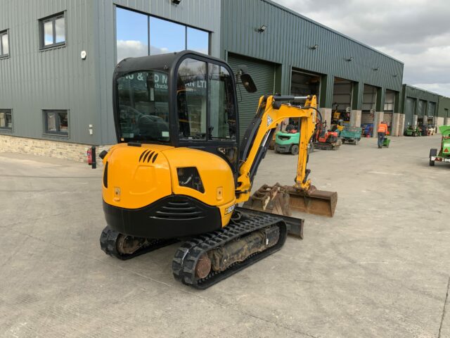 JCB 8026 CTS Digger (ST22337)